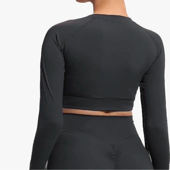 Halara women’s size small cloud ful crop top, black new with tags - Picture 2 of 12